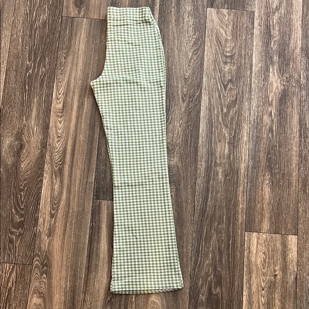 Chic Green Checkered Trousers